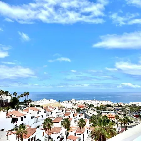 Holliday Village דירה *