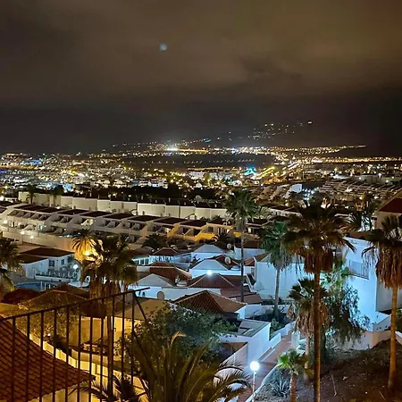 Holliday Village דירה